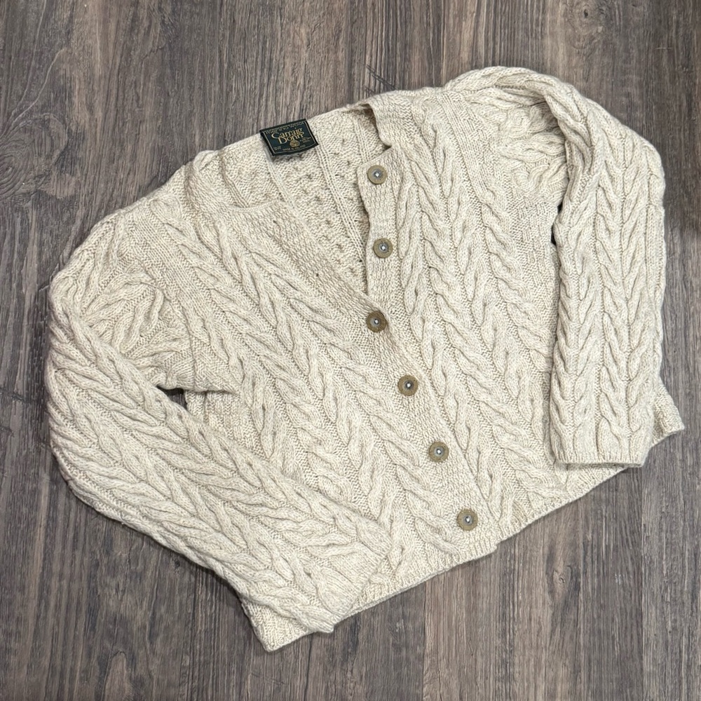 Carraig Donn Women's Cream Wool Sweater